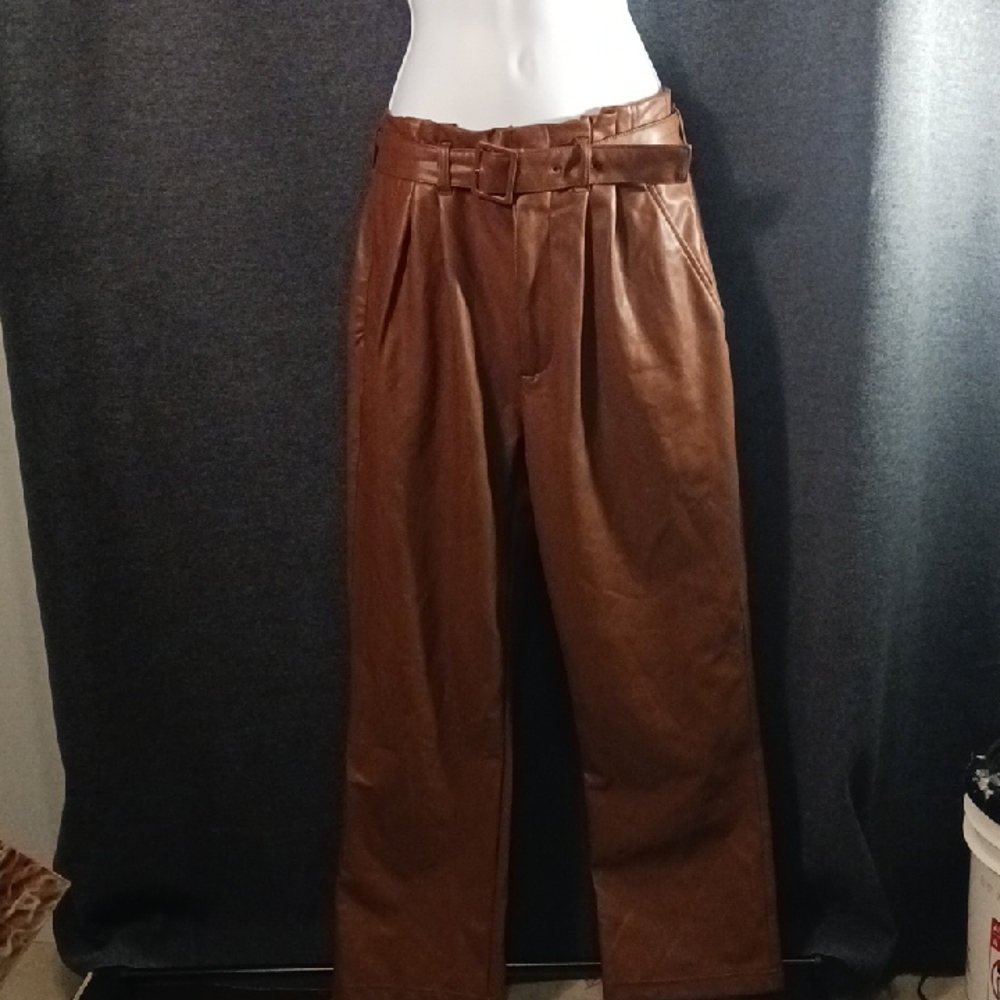 NWT WomenAbercrombie & Fitch Faux Leather Straight Leg Pants